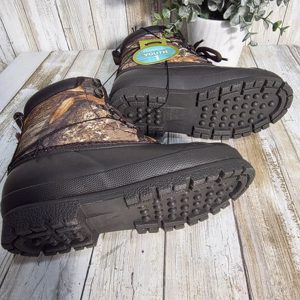 Magellan Outdoors Youth Boys 1 Camo Winter Duck Boots Realtree Edge 157861 NEW